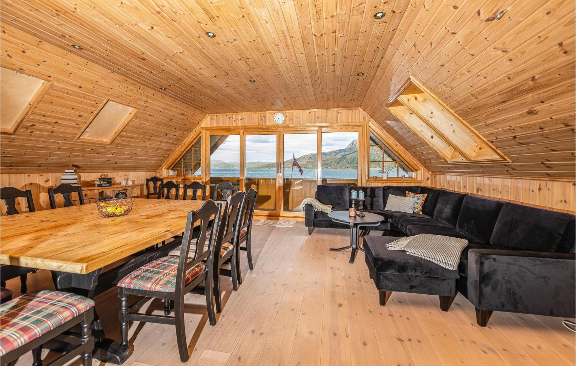 Awesome Home In Kvamsoy With Jacuzzi Sandvik  Eksteriør billede